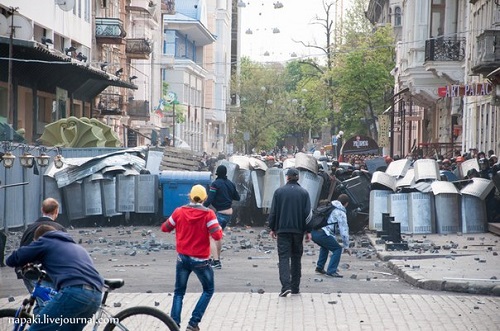 Политологи считают, что политика по дестабилизации ситуации в Украине продолжится, Путин не остановится.