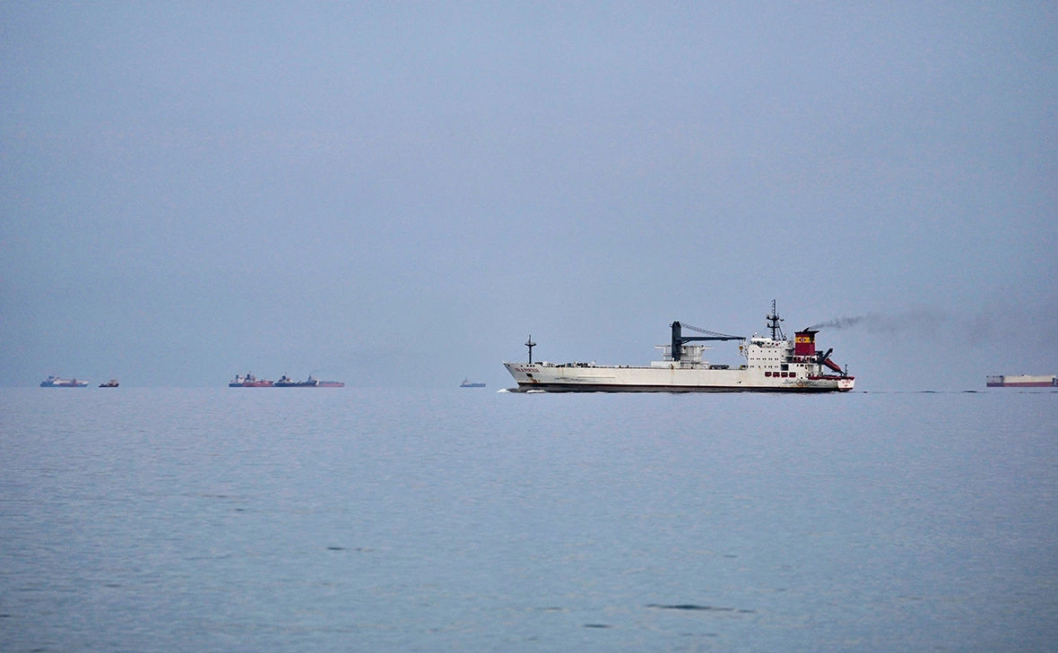 ЕС пока не будет направлять корабли в Ормузский пролив.