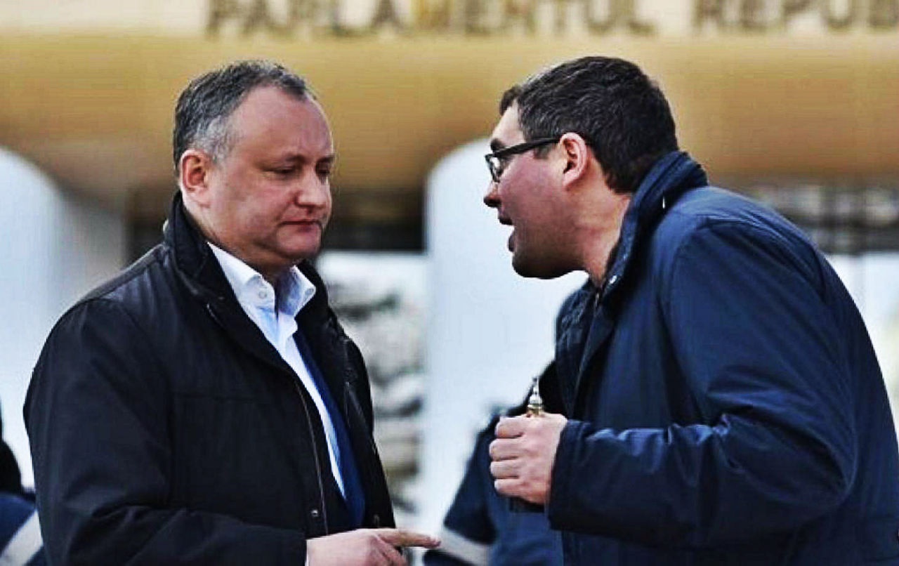 Liderul PSRM a mai comunicat că este nevoit să răspundă la o bună parte din învinuirile fără temei ale lui Usatîi precum că socialistul ar fi fost la Cipru cu Plahotniuc.