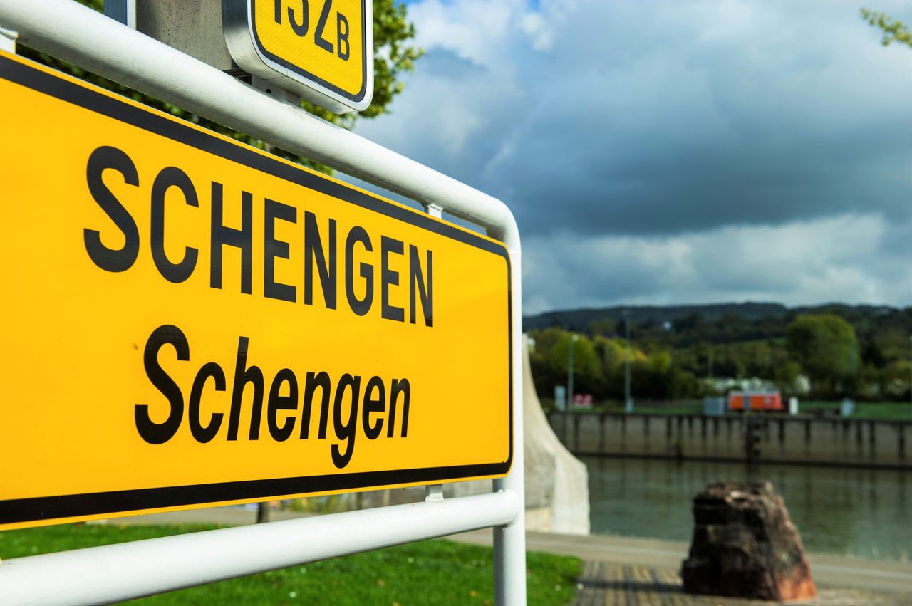 Cinci ţări Schengen cer modificarea regulilor de reintroducere a controalelor la frontierele interne. Foto: epa.eu
