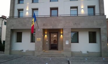 Молдавским гражданам в Италии пообещали доступные консульские услуги.