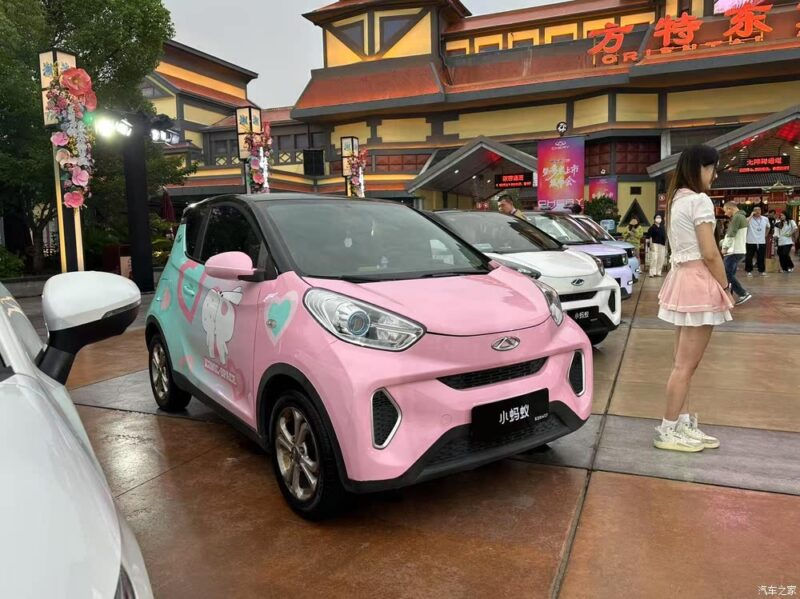 Цена $8300 и запас хода 400 км: дебютировал новый электромобиль Chery QQ.