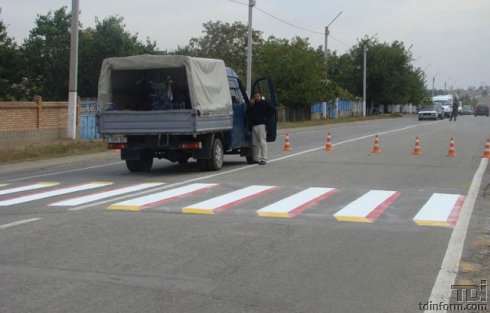 Данный пешеходный переход является нерегулируемым.