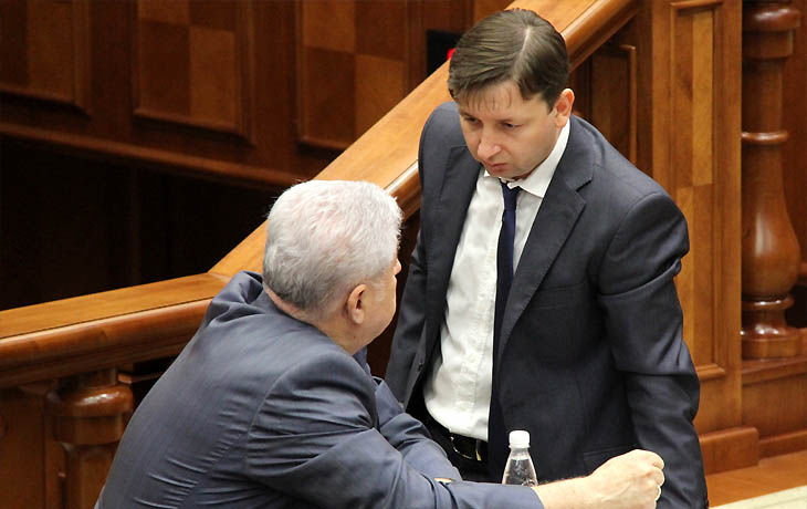 Война между Ворониным и Решетниковым разразилась несколько недель назад.