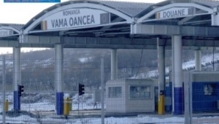 Un șofer cu dublă cetățenie, moldovenească şi română, intenționa să traverseze frontiera, în baza unei procure false.