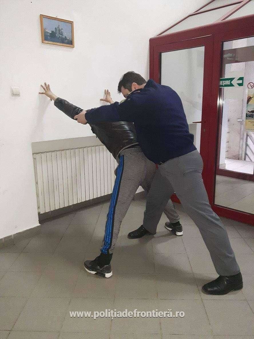 Мужчина фигурирует во Франции в деле об обмане. Фото: politiadefrontiera.ro.