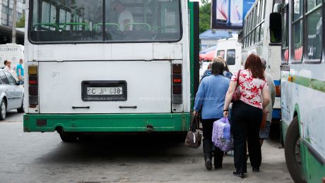 De Paştele Blajinilor, circulaţia transportului, cu excepţia transportului public, pe str. Doina, tronsonul cuprins între str. Socoleni şi intrarea principală în Cimitirul "Sfântul Lazăr" va fi sistată.