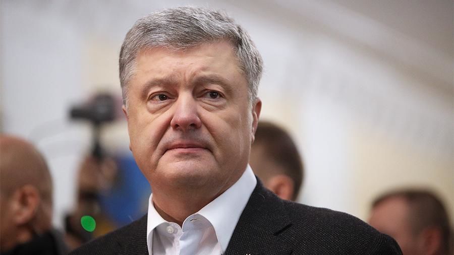 Порошенко заявил о чрезвычайной ситуации на Украине из-за коронавируса.