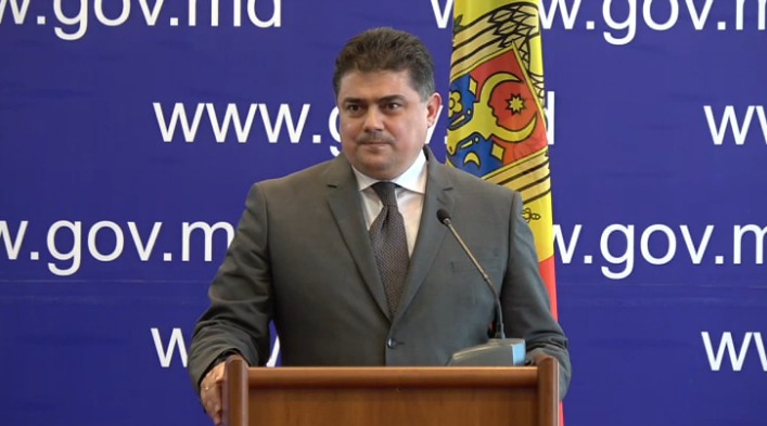 Ministrul Economiei și Infrastructurii, Octavian Calmîc.