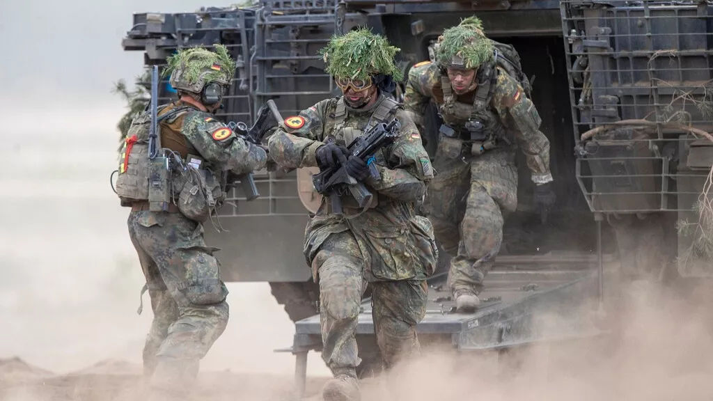 Pentru prima dată în 35 de ani, Germania devine liderul în cheltuielile de apărare din Europa de Vest. Foto: AP Photo