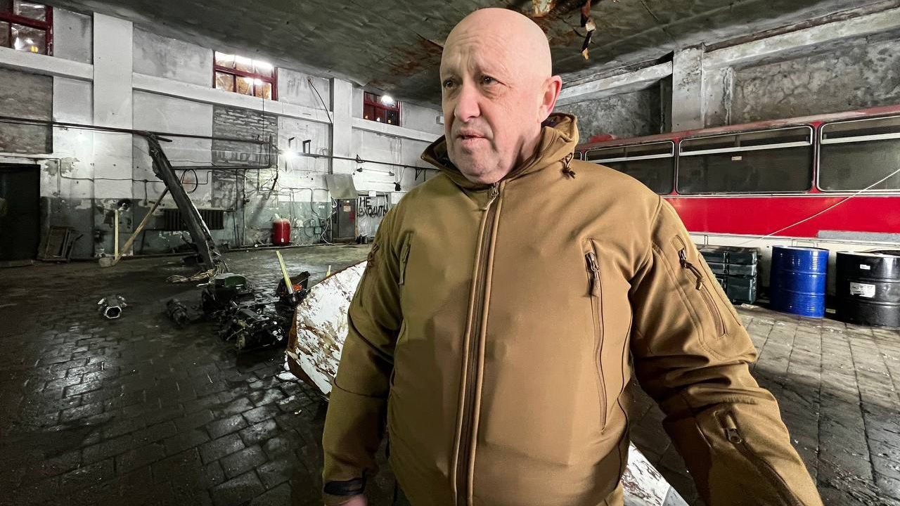 Пригожин: Минобороны РФ пообещало выдать ЧВК Вагнера вооружения и боеприпасы.
