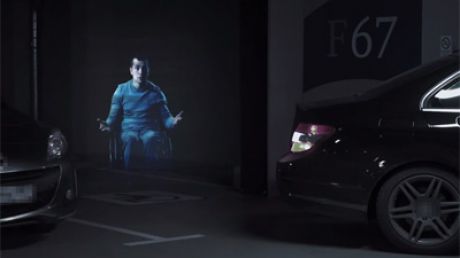 Mai mult de 30% dintre şoferii ruşi preferă să parcheze pe locurile rezervate persoanelor cu dizabilităţi. Foto: captura video