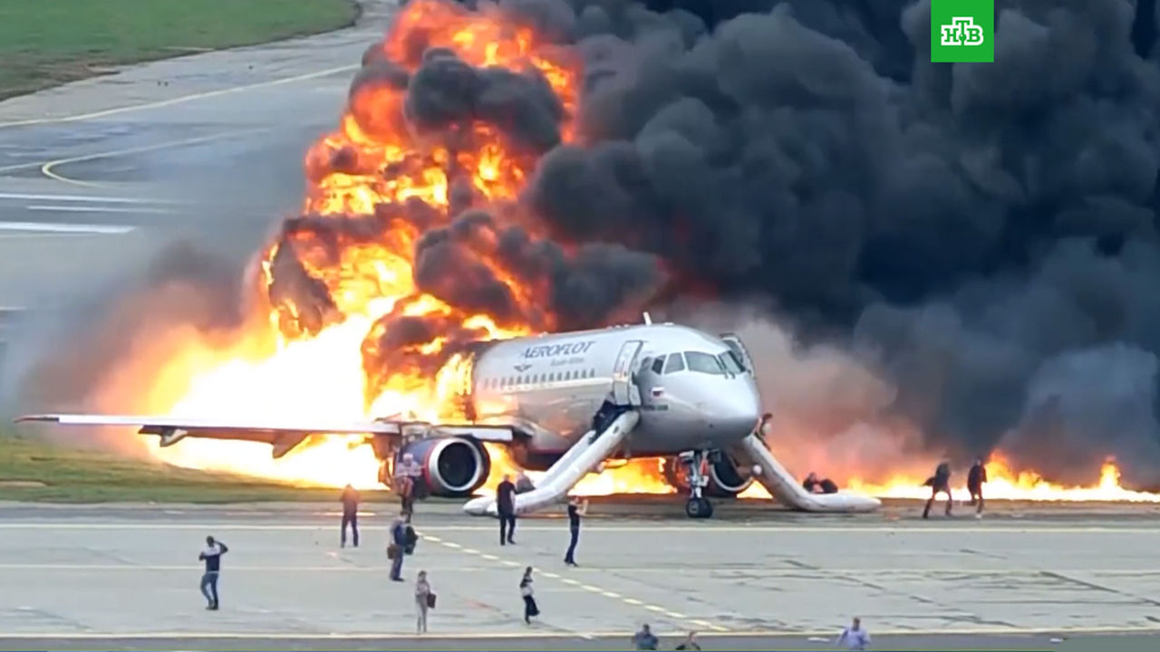 Пилота сгоревшего в Шереметьево SSJ 100 приговорили к 6 годам колонии.
