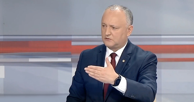 Додон обвинил Санду в развязывании войны в регионе.