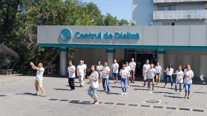 Пациенты Центра гемодиализа провели флешмоб.