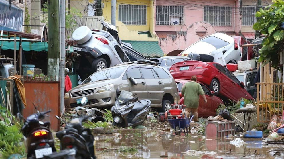 Taifunul puternic, care a luat viața a peste 100 de persoane în Filipine, se îndreaptă spre Vietnam.