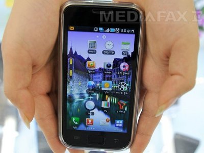 Android a avut o cotă de piaţă de 72% în trimestrul al treilea, comparativ cu 14% în cazul Apple, potrivit firmei de cercetare Gartner.