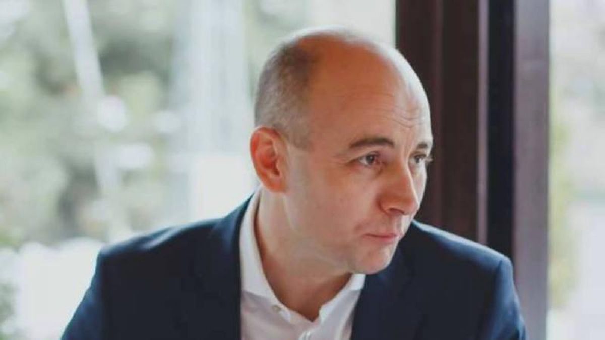 Николаеску вновь возглавил Орган гражданской авиации.