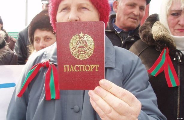 37% жителей Приднестровья считают себя приднестровцами, 35% – русскими, 14% – молдаванами.
