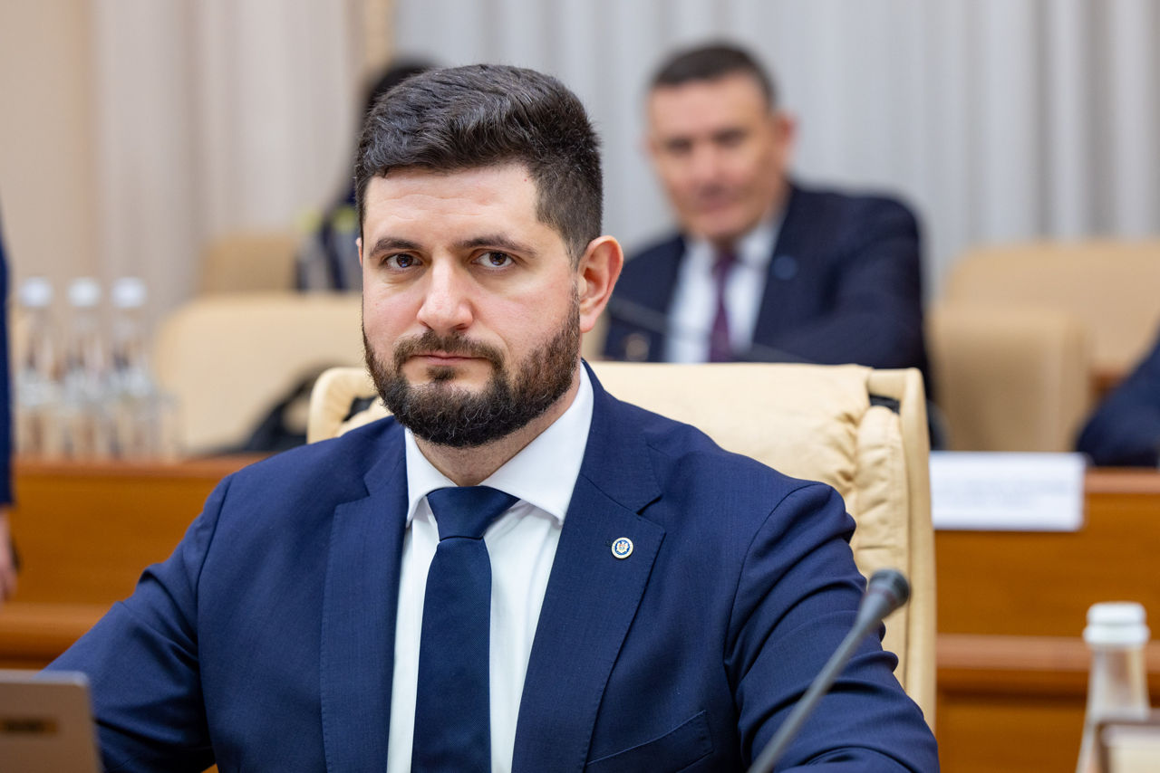 Junghietu anunță pregătiri pentru sezonul de încălzire: Rezerve de gaze, noi aprovizionări și dezvoltarea energiei verzi.