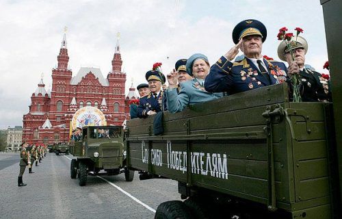 Cea mai modestă paradă militară din ultimii trei ani. Foto: canal2.md