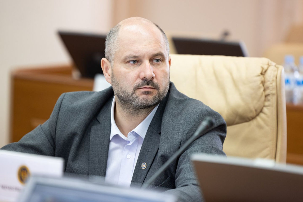 Parlicov: Vă îndemn să nu stârniți panică în privința tarifelor la gaze.