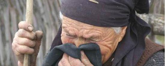 Пожилая женщина сказала, что ей жаль дочь, и на ее ежемесячные нужды достаточно будет и 500 леев. 