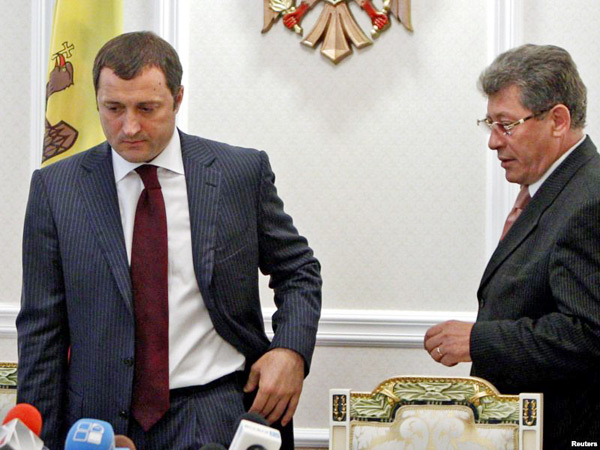 По словам Гимпу, бывшие коллеги по партии нанесли удар в спину, а решение приняли после встречи с Владом Филатом. Фото: karadeniz-press.ro