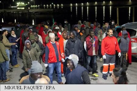 Peste 250 de migranți au fost salvați în largul coastelor spaniole. Foto: EPA