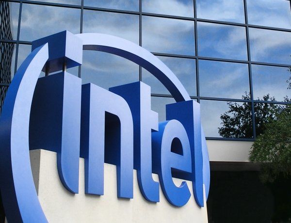 Intel продаст за $9 млрд подразделение по выпуску чипов памяти. Фото: finversia.ru.