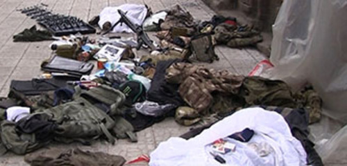 Нападавшие, получив отпор, поспешили сбежать и бросили большую часть своих вещей, а также автомобили.