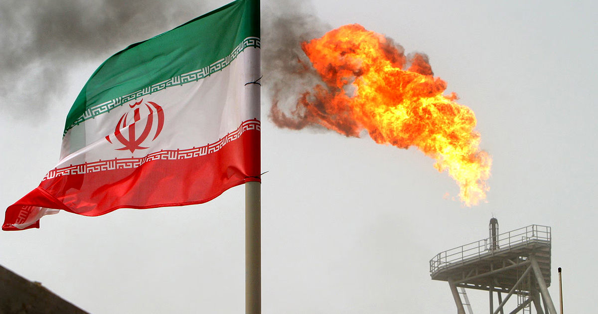 Великобритания ввела санкции против иранского нефтяного магната.