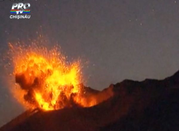 Eruptie vulcanica de proportii in Japonia.