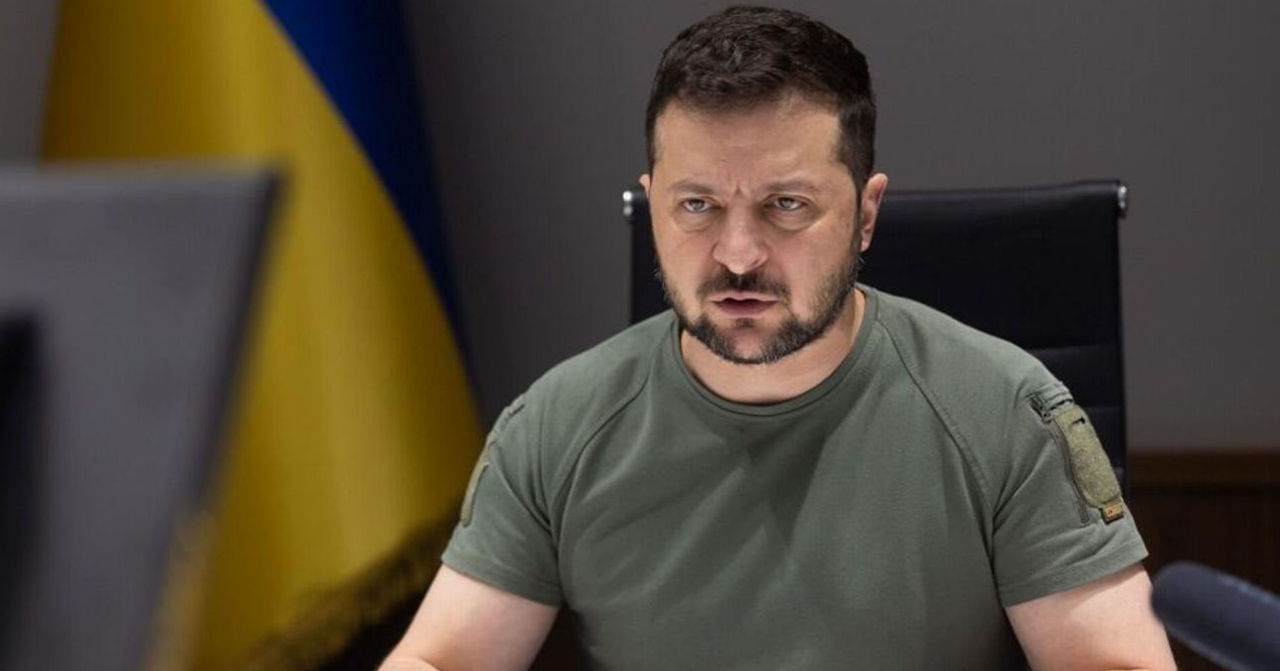 Зеленский: Есть информация, что Россия заминировала дамбу Каховской ГЭС.