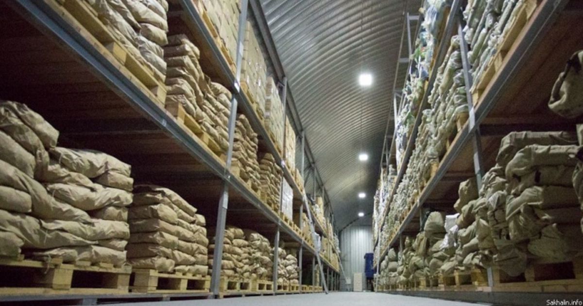 Правительство Украины уверяет, что у него есть запасы продовольствия на несколько лет.