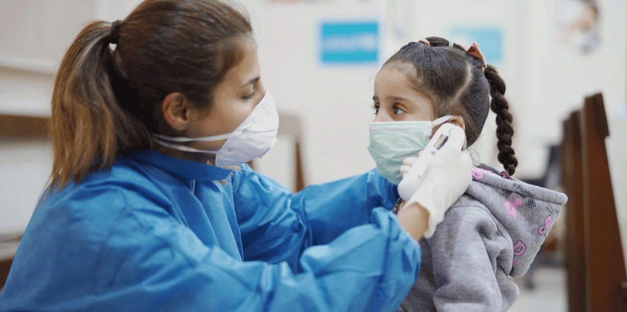 Studiu: Pandemia de coronavirus a îmbătrânit creierul fetelor cu patru ani.