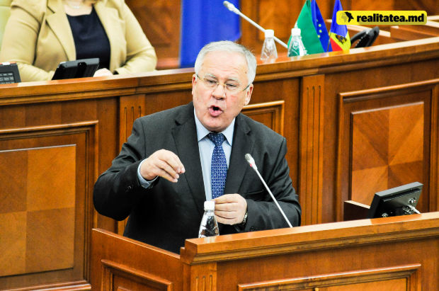 Președintele de onoare al Partidului Democrat, Dumitru Diacov.