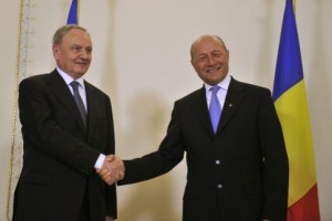 Ulterior, Traian Băsescu s-a deplasat în Reședința de stat, acolo unde va avea o întrevedere cu președintele Nicolae Timofti.