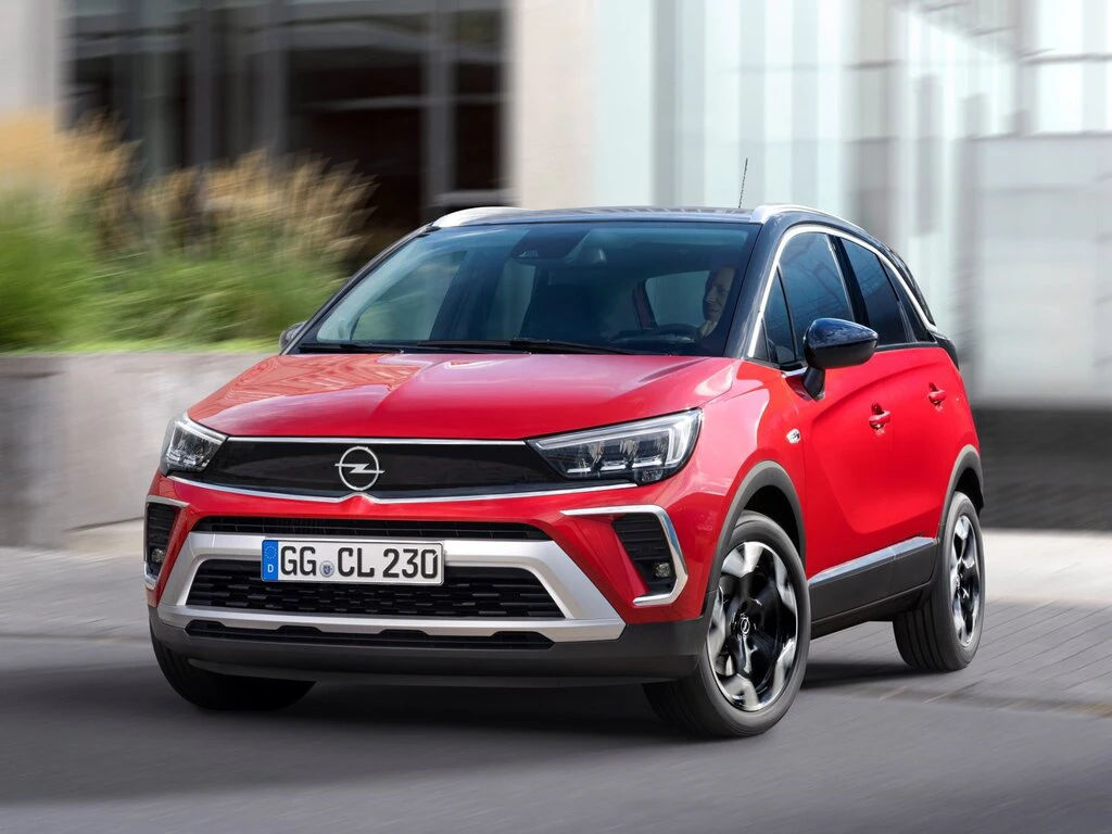 Opel Crossland 2024 тестируется в электрической версии.