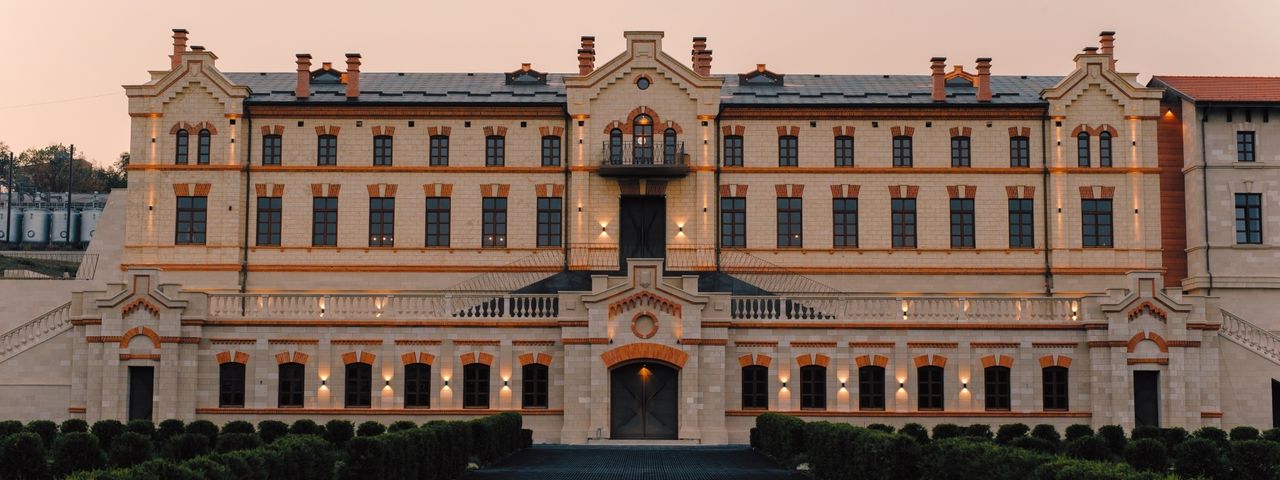 Alertă cu bombă la Castel Mimi: Geniștii sunt la fața locului. Foto: Dumitru Brinzan 