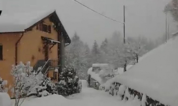 Ninsorile s-au întors cu o forţă nebănuită în nordul Italiei. 