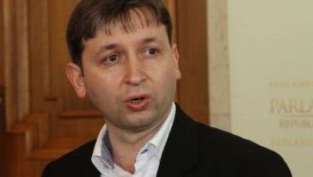 По словам Решетникова, проект лидера Партии демократического действия является шантажом между бывшими членами АЕИ. Фото: jurnal.md