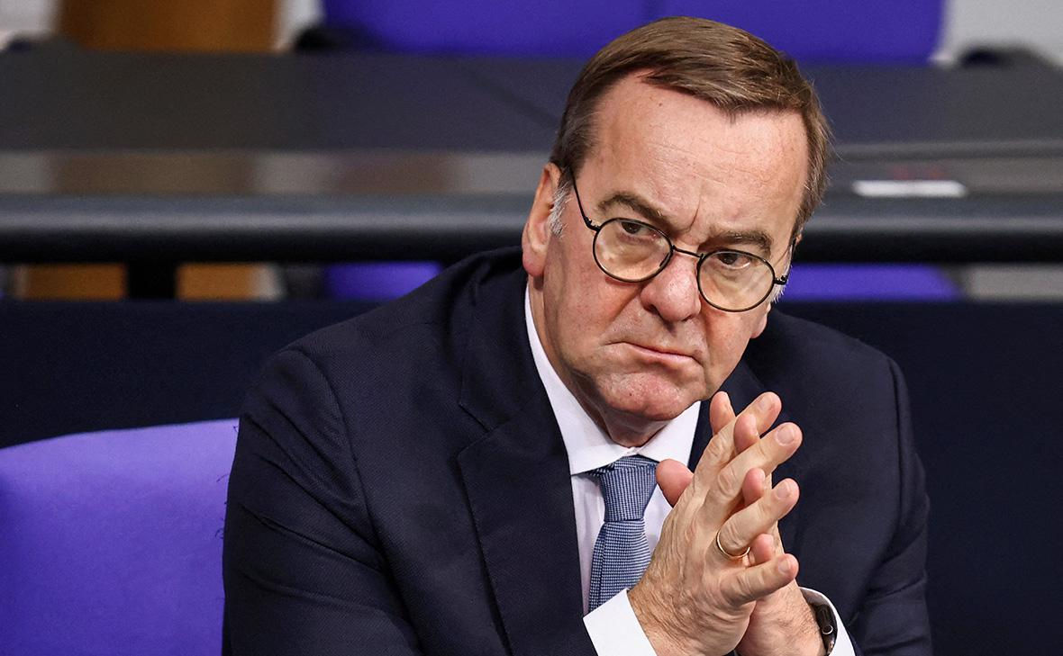 Ministrul Apărării din Germania s-a aprovizionat cu alimente și apă în cazul unui conflict armat.