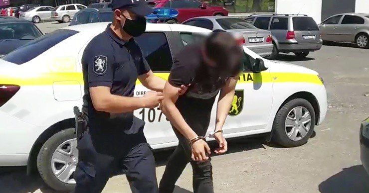 Полиция задержала уроженца Сорок, сдававшего в аренду чужие квартиры в столице.
