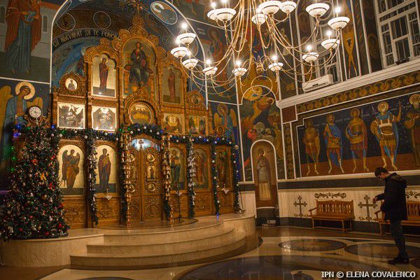 В муниципии Кишиневе есть три церкви, в которых Рождество празднуется 25 декабря.