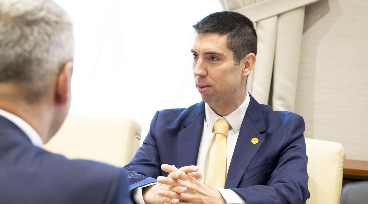 Вице-спикер парламента Михай Попшой.