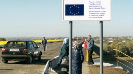 Нищие семьи зачастую поставляют рабов.