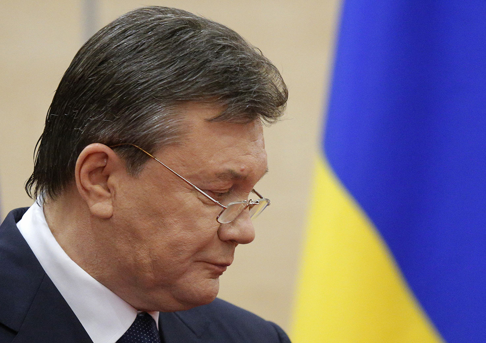 Помочь Януковичу осуществить задуманное, назван бывший министр обороны Украины Павел Лебедев.