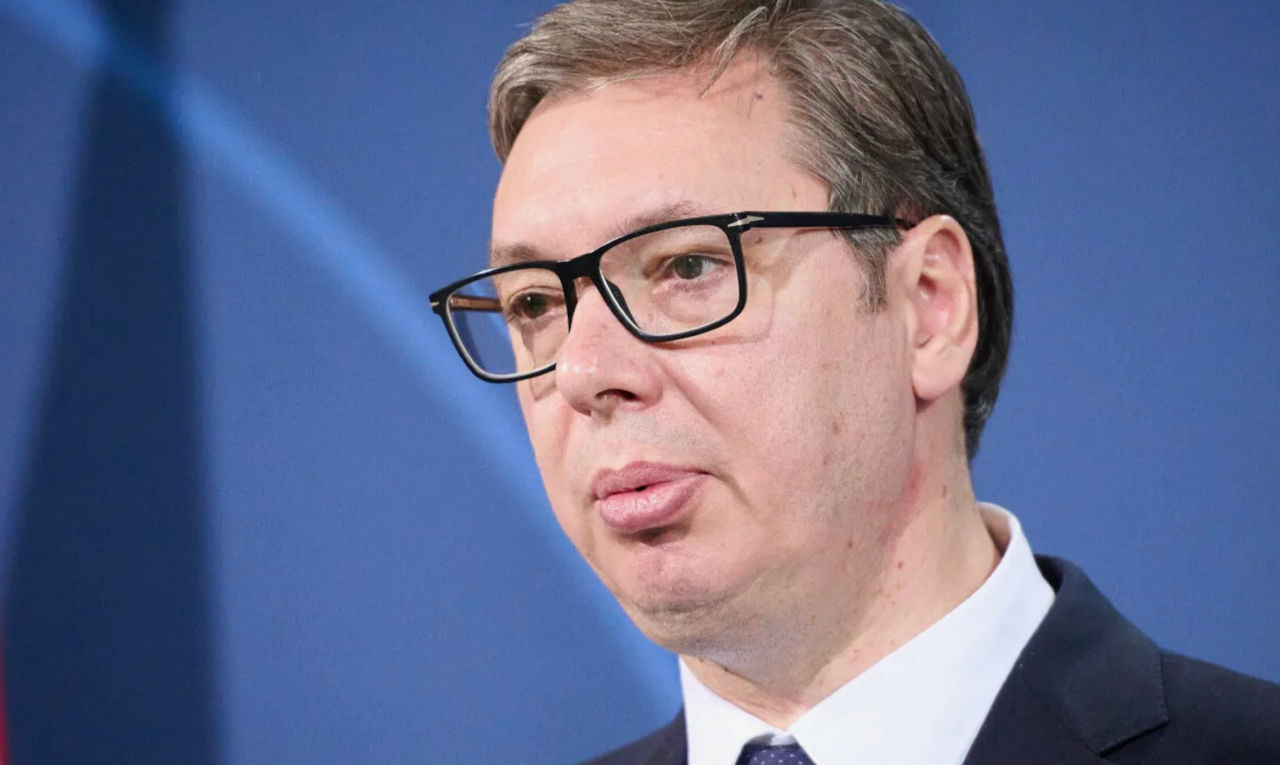 Vucic amenință studenții după un protest masiv în capitala Serbiei.