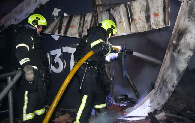Odesa, atacată de drone: Distrugeri masive, o victimă și incendii.